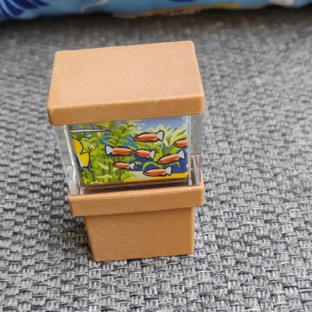 Brown Mini Toy Fish Tank Playset Accessory for Kids